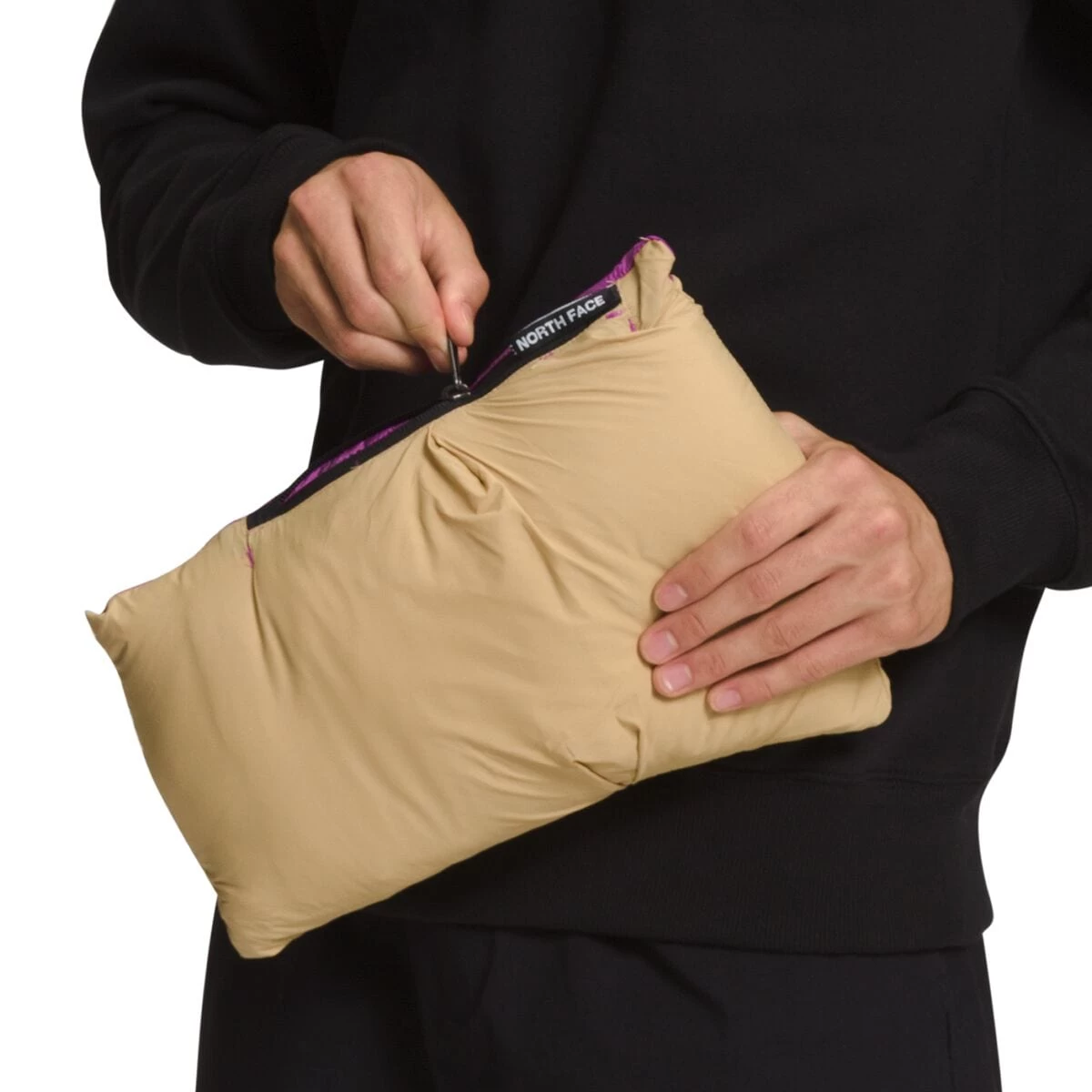 The North Face 1996 Retro Nuptse Vest - Men's 9 The North Face 1996 Retro Nuptse Vest - Men's - Image 7